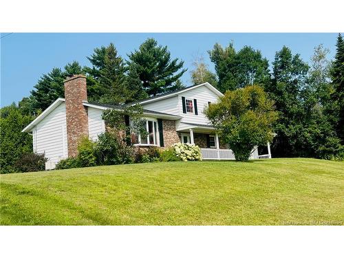 131 Riverside Dr, Woodstock, NB 