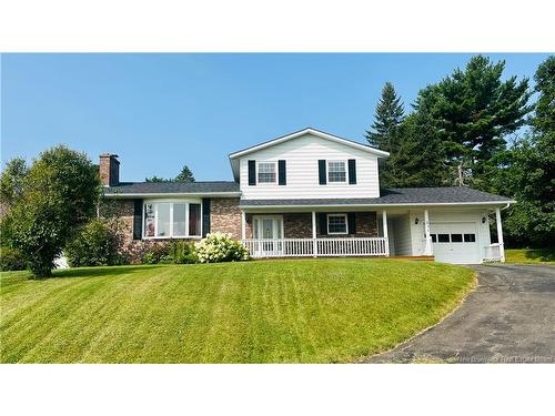 131 Riverside Dr, Woodstock, NB 