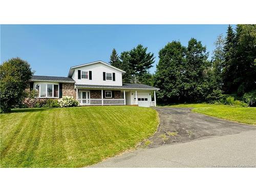 131 Riverside Dr, Woodstock, NB 
