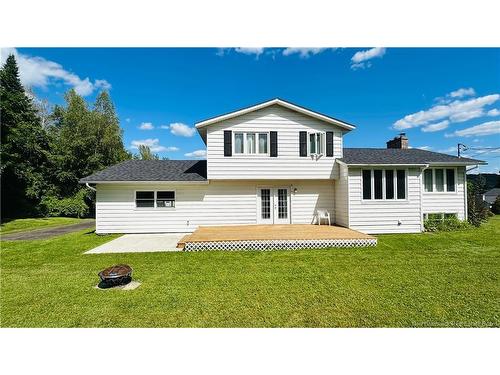 131 Riverside Dr, Woodstock, NB 