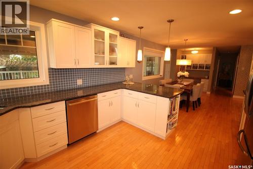 555 5Th Street W, Shaunavon, SK - Indoor Photo Showing Kitchen