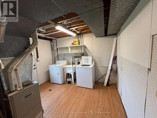 310 Albany Street, Fort Erie (Lakeshore), ON - Indoor Photo Showing Laundry Room