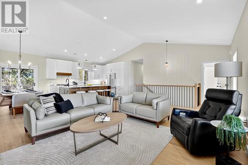 12 Reddley Place, Conception Bay South, NL - Indoor Photo Showing Living Room