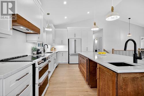 12 Reddley Place, Conception Bay South, NL - Indoor Photo Showing Kitchen With Upgraded Kitchen