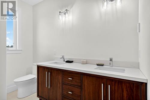 12 Reddley Place, Conception Bay South, NL - Indoor Photo Showing Bathroom