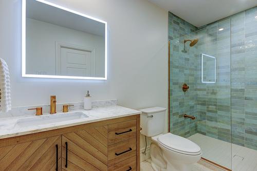 Bathroom - 1080 Rue Ste-Thérèse, Saint-Jean-Sur-Richelieu, QC - Indoor Photo Showing Bathroom