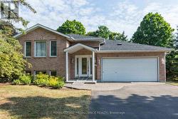 34 EDGEVIEW DRIVE  Quinte West (Trenton Ward), ON K8V 3G4