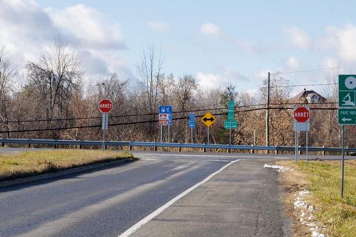 Nearby - Rue Léger, Rivière-Beaudette, QC 