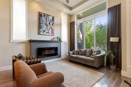 1180 Shuswap Street, Salmon Arm, BC - Indoor Photo Showing Living Room With Fireplace