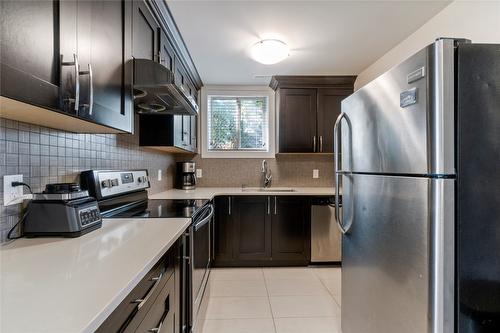 1180 Shuswap Street, Salmon Arm, BC - Indoor Photo Showing Kitchen With Upgraded Kitchen