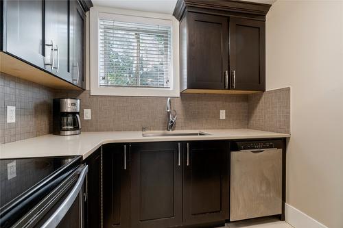 1180 Shuswap Street, Salmon Arm, BC - Indoor Photo Showing Kitchen
