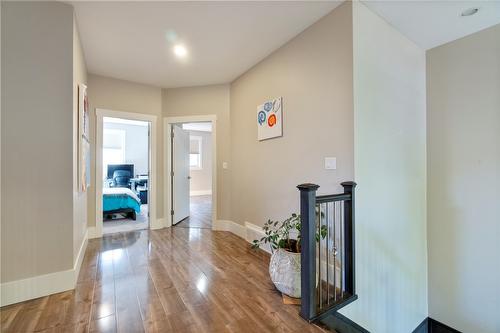 1180 Shuswap Street, Salmon Arm, BC - Indoor Photo Showing Other Room