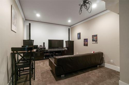 1180 Shuswap Street, Salmon Arm, BC - Indoor