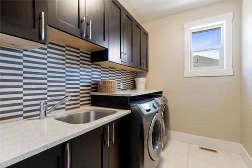 1180 Shuswap Street, Salmon Arm, BC - Indoor Photo Showing Laundry Room