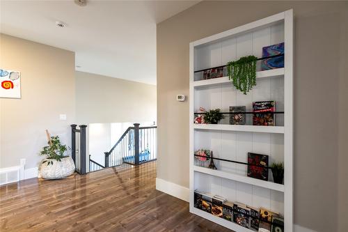 1180 Shuswap Street, Salmon Arm, BC - Indoor Photo Showing Other Room