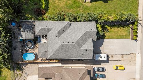 1180 Shuswap Street, Salmon Arm, BC - Outdoor