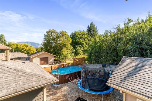 1180 Shuswap Street, Salmon Arm, BC - Outdoor