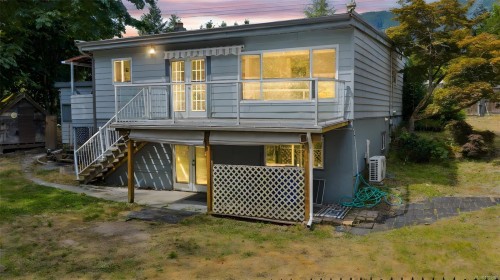 160 Cowichan Lake Rd, Lake Cowichan, BC 