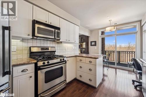 71 Bayberry Drive Unit# 212, Guelph, ON - Indoor Photo Showing Kitchen