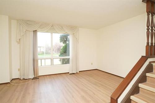 22 Price Dr, Winnipeg, MB 