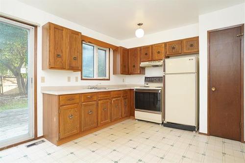 22 Price Dr, Winnipeg, MB 