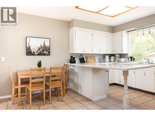 764 Francis Avenue, Kelowna, BC - Indoor