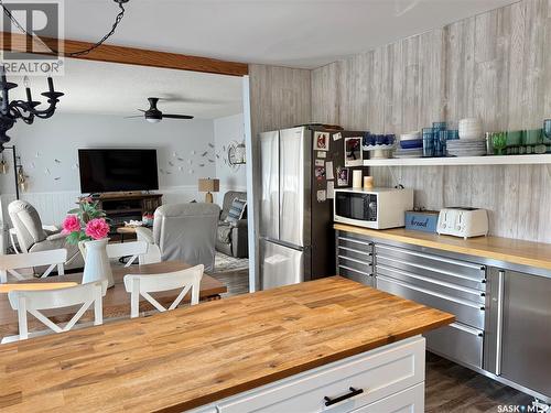 100 Misty Bay Drive, Big Shell, SK - Indoor Photo Showing Kitchen