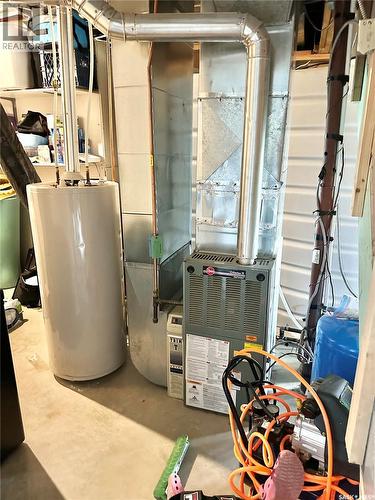 100 Misty Bay Drive, Big Shell, SK - Indoor Photo Showing Basement