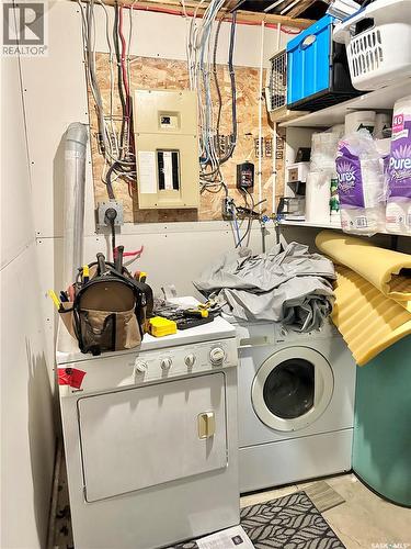 100 Misty Bay Drive, Big Shell, SK - Indoor Photo Showing Laundry Room