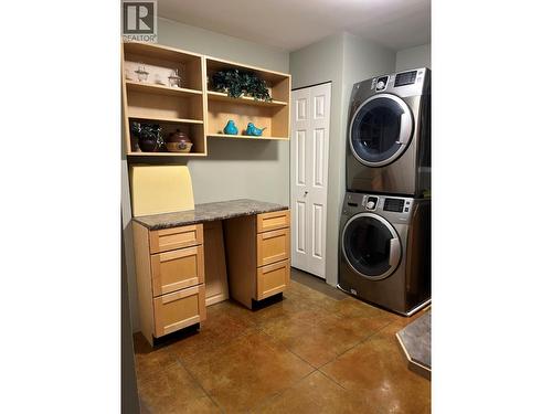 4425 Strawberry Heights Road, Kamloops, BC - Indoor Photo Showing Laundry Room