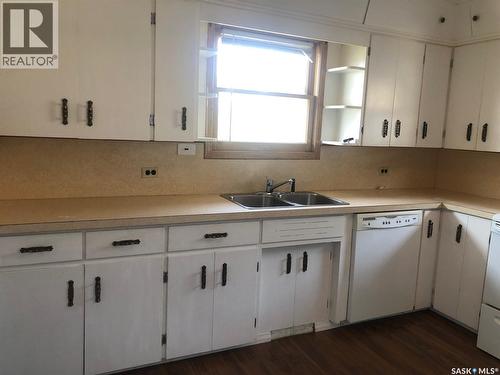 303 Fourth Avenue E, Canora, SK - Indoor Photo Showing Kitchen With Double Sink