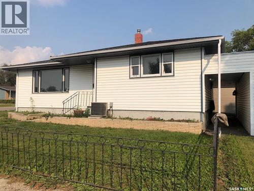 303 Fourth Avenue E, Canora, SK - Outdoor With Exterior