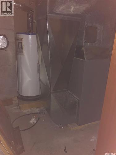 303 Fourth Avenue E, Canora, SK - Indoor Photo Showing Bathroom