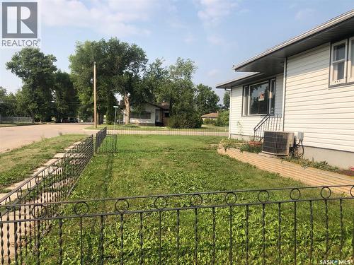 303 Fourth Avenue E, Canora, SK - Outdoor