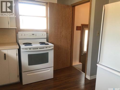 303 Fourth Avenue E, Canora, SK - Indoor Photo Showing Kitchen