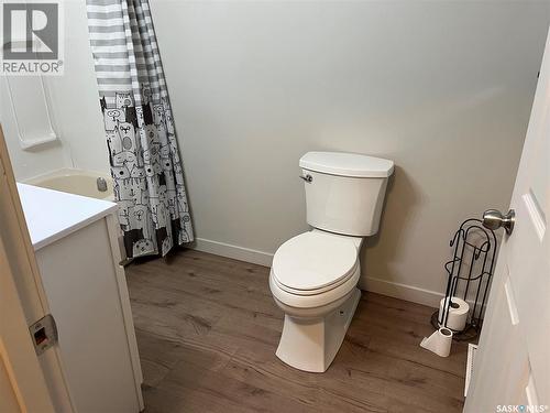 103 4Th Avenue E, Lafleche, SK - Indoor Photo Showing Bathroom