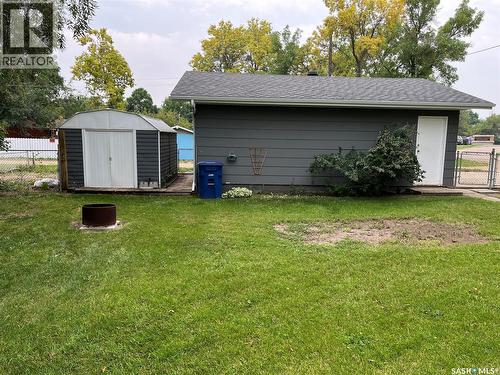 103 4Th Avenue E, Lafleche, SK - Outdoor