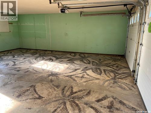 103 4Th Avenue E, Lafleche, SK - Indoor Photo Showing Garage