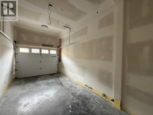 937 Spillway Road Unit# 104, Oliver, BC - Indoor Photo Showing Garage