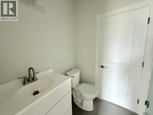 937 Spillway Road Unit# 104, Oliver, BC - Indoor Photo Showing Bathroom