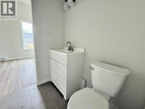 937 Spillway Road Unit# 104, Oliver, BC - Indoor Photo Showing Bathroom