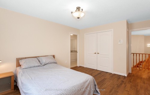 5187 Forest Ridge Drive, Mississauga, ON - Indoor Photo Showing Bedroom