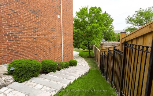 5187 Forest Ridge Drive, Mississauga, ON - Outdoor