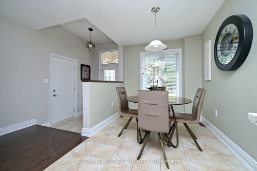 21 Upper Highland N/A, New Tecumseth, ON - Indoor Photo Showing Dining Room