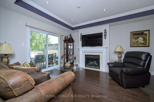 21 Upper Highland N/A, New Tecumseth, ON - Indoor Photo Showing Living Room With Fireplace