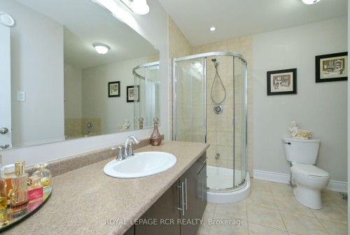 21 Upper Highland N/A, New Tecumseth, ON - Indoor Photo Showing Bathroom
