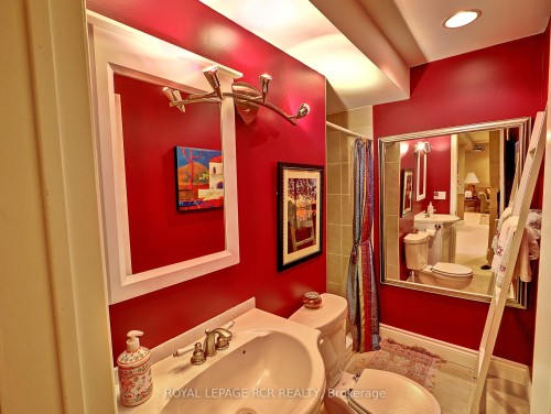 2-28 Reddington Drive, Caledon, ON - Indoor Photo Showing Bathroom