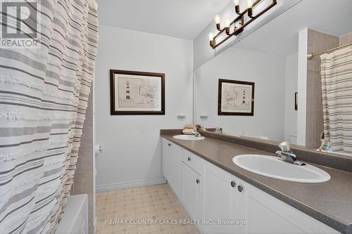 141 Bayshore Drive, Ramara, ON - Indoor Photo Showing Bathroom