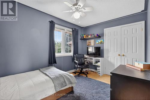 141 Bayshore Drive, Ramara, ON - Indoor Photo Showing Bedroom