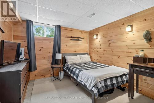 141 Bayshore Drive, Ramara, ON - Indoor Photo Showing Bedroom